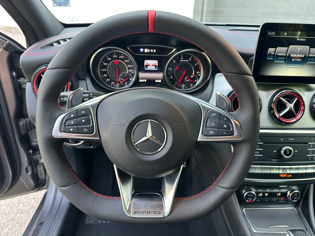 Mercedes-Benz GLA 45 AMG - автомобили, коли, обяви за нови и употребявани 11