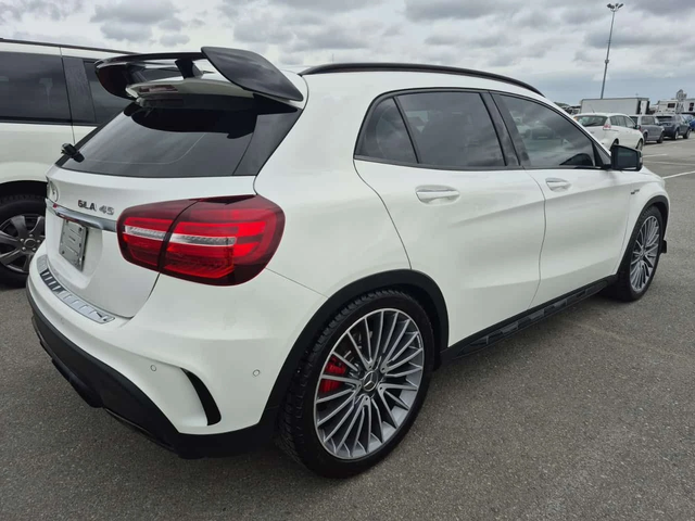 Mercedes-Benz GLA 45 AMG ПОДГРЕВИ * ПАНО * KEYLESS * 2 КЛЮЧА - автомобили, коли, обяви за нови и употребявани 2