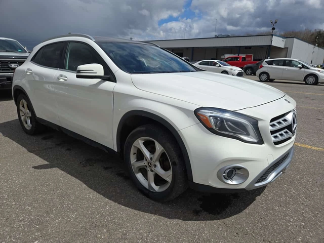Mercedes-Benz GLA * 250 * 2 КЛЮЧА * ПАНОРАМА * ПОДГРЕВ * - автомобили, коли, обяви за нови и употребявани 1