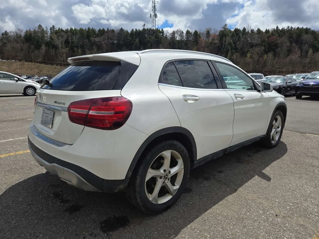 Mercedes-Benz GLA * 250 * 2 КЛЮЧА * ПАНОРАМА * ПОДГРЕВ * - автомобили, коли, обяви за нови и употребявани 2
