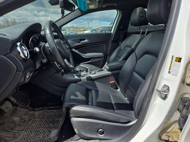 Mercedes-Benz GLA * 250 * 2 КЛЮЧА * ПАНОРАМА * ПОДГРЕВ * - автомобили, коли, обяви за нови и употребявани 8