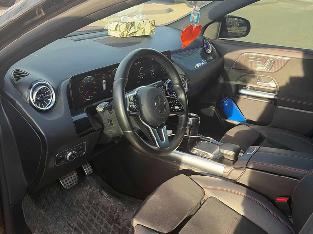Mercedes-Benz GLA * 250 * 2 КЛЮЧА* ПОДГРЕВ* PANO* KEYLESS* - автомобили, коли, обяви за нови и употребявани 4