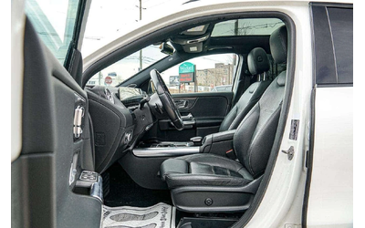 Mercedes-Benz GLA AMG PKG | PANORAMIC | CAMERA | KEYLESS - автомобили, коли, обяви за нови и употребявани 8