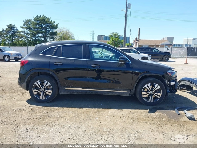 Mercedes-Benz GLA 250 4MATIC - автомобили, коли, обяви за нови и употребявани 12