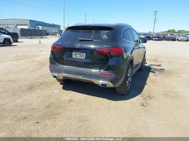 Mercedes-Benz GLA 250 4MATIC - автомобили, коли, обяви за нови и употребявани 3