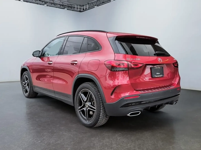 Mercedes-Benz GLA 250 4MATIC SUV - автомобили, коли, обяви за нови и употребявани 3