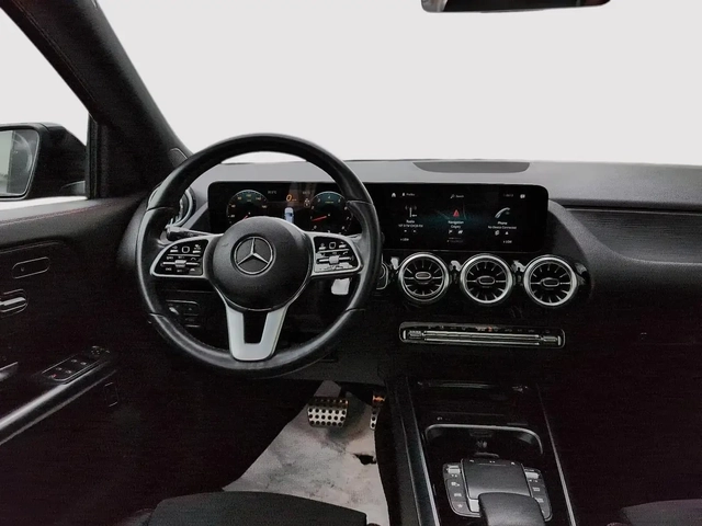Mercedes-Benz GLA 250 4MATIC SUV - автомобили, коли, обяви за нови и употребявани 9