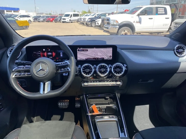 Mercedes-Benz GLA 250 4MATIC AMG - автомобили, коли, обяви за нови и употребявани 16