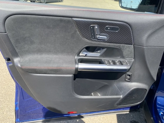 Mercedes-Benz GLA 250 4MATIC AMG - автомобили, коли, обяви за нови и употребявани 4