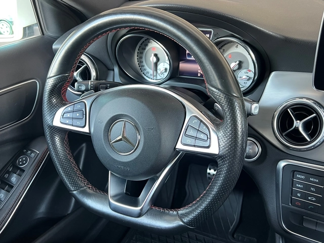 Mercedes-Benz GLA 200d, AMG LINE-ПЪЛНА СЕРВИЗНА ИСТОРИЯ - автомобили, коли, обяви за нови и употребявани 11