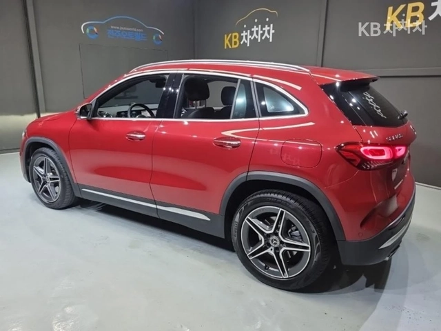 Mercedes-Benz GLA 4MATIC - автомобили, коли, обяви за нови и употребявани 1