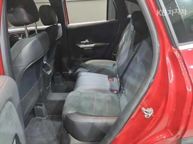 Mercedes-Benz GLA 4MATIC - автомобили, коли, обяви за нови и употребявани 12