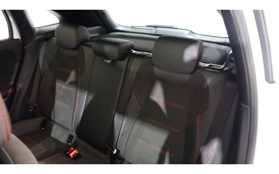Mercedes-Benz GLA GLA 200 d AMG-Line - автомобили, коли, обяви за нови и употребявани 11
