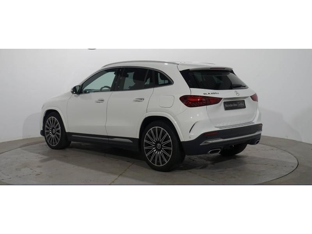 Mercedes-Benz GLA GLA 200 d AMG-Line - автомобили, коли, обяви за нови и употребявани 2