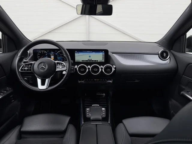 Mercedes-Benz GLA GLA 200d (150 кс) DCT - автомобили, коли, обяви за нови и употребявани 12