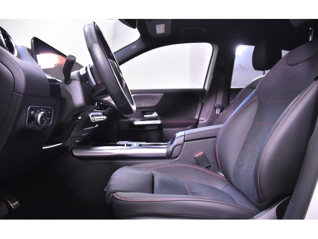 Mercedes-Benz GLA GLA 250e AMG-Line  - автомобили, коли, обяви за нови и употребявани 4