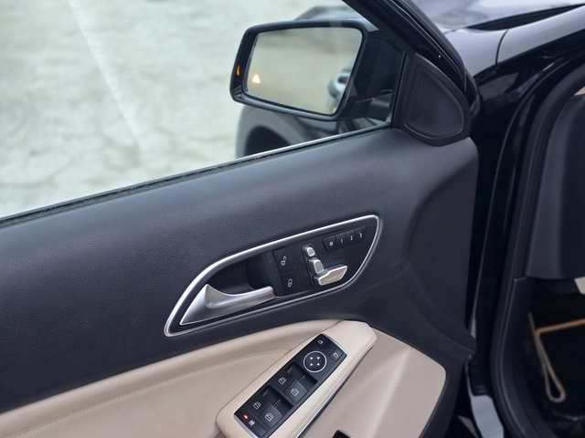 Mercedes-Benz GLA250 2020 - автомобили, коли, обяви за нови и употребявани 11