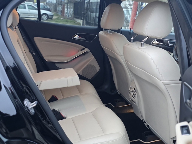 Mercedes-Benz GLA250 2020 - автомобили, коли, обяви за нови и употребявани 8