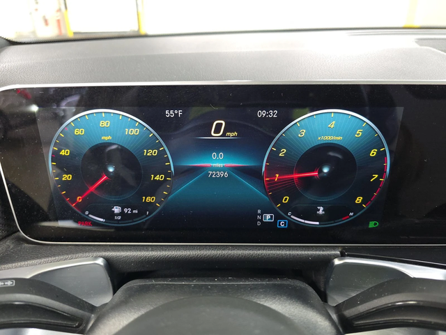 Mercedes-Benz GLB AMG* DIGITAL* DESIGNO* CARBON* KEYLESS GO* ШОУРУМ - автомобили, коли, обяви за нови и употребявани 7