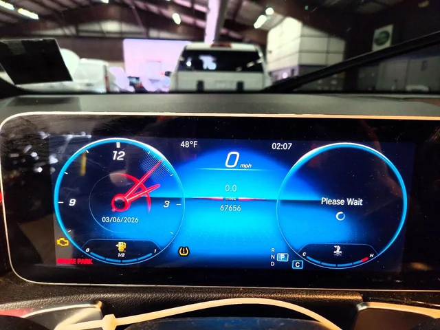 Mercedes-Benz GLB 250 4matic - автомобили, коли, обяви за нови и употребявани 10