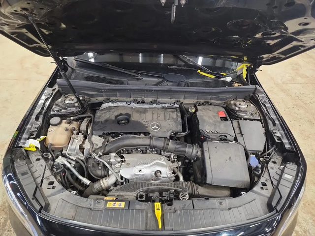 Mercedes-Benz GLB 250 4matic - автомобили, коли, обяви за нови и употребявани 11