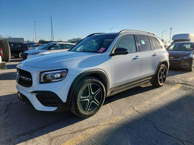Mercedes-Benz GLB 250 4MATIC* DISTRONIC* AMBIENTNO* PANO* - автомобили, коли, обяви за нови и употребявани 0