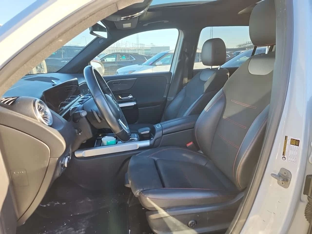 Mercedes-Benz GLB 250 4MATIC* DISTRONIC* AMBIENTNO* PANO* - автомобили, коли, обяви за нови и употребявани 4