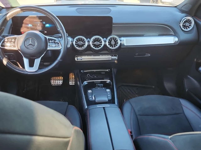 Mercedes-Benz GLB 250 4MATIC* DISTRONIC* AMBIENTNO* PANO* - автомобили, коли, обяви за нови и употребявани 9