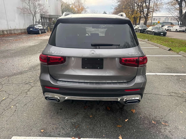 Mercedes-Benz GLB 250 AMG/ПАНОРАМА/ДИСТРОНИК/360 - автомобили, коли, обяви за нови и употребявани 4