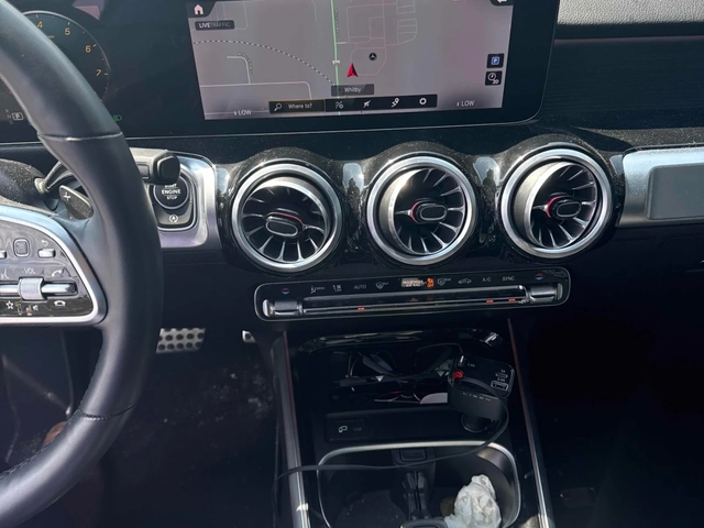 Mercedes-Benz GLB 250 CARFAX - автомобили, коли, обяви за нови и употребявани 6