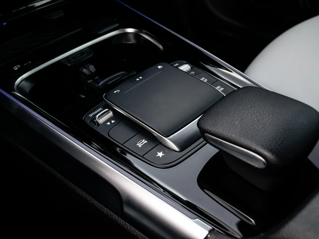 Mercedes-Benz GLB 250 | AMG PKG | ПАНОРАМА | 360 | ПОДГРЕВИ - автомобили, коли, обяви за нови и употребявани 10