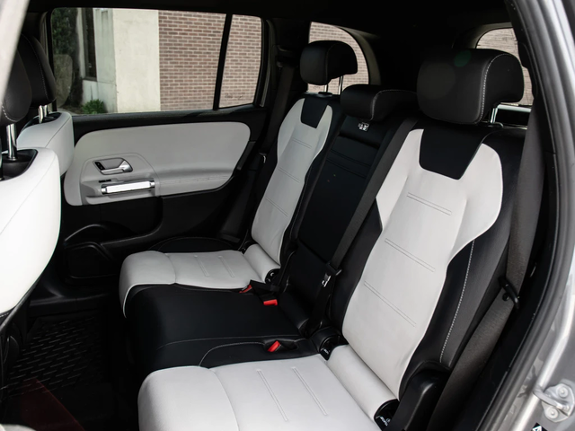 Mercedes-Benz GLB 250 | AMG PKG | ПАНОРАМА | 360 | ПОДГРЕВИ - автомобили, коли, обяви за нови и употребявани 12