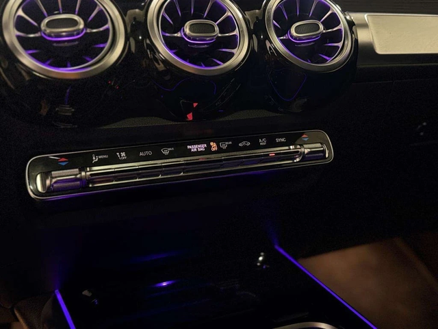 Mercedes-Benz GLB * GLB250 4M * CARFAX * ЦЕНА ДО БГ - автомобили, коли, обяви за нови и употребявани 12