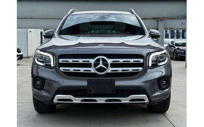 mercedes-benz-glb - 1