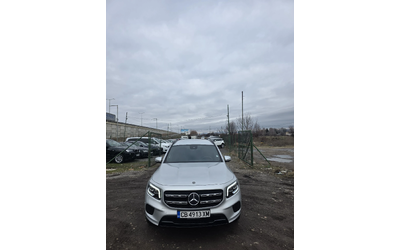 mercedes-benz-glb - 0