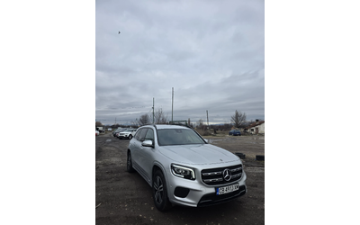 mercedes-benz-glb - 2