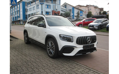 mercedes-benz-glb - 2