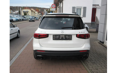 mercedes-benz-glb - 4