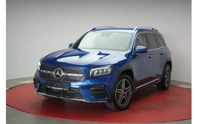 mercedes-benz-glb - 1