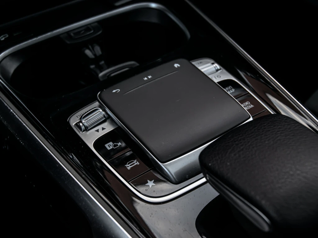 Mercedes-Benz GLB 4MATIC* АвтоКредит* (ЦЕНА ДО БГ) - автомобили, коли, обяви за нови и употребявани 13