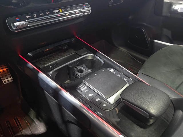 Mercedes-Benz GLB * АвтоКредит * (ЦЕНА ДО БГ) - автомобили, коли, обяви за нови и употребявани 13