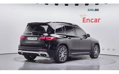 mercedes-benz-glb - 1