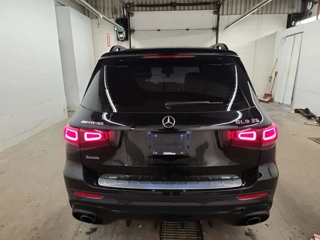 Mercedes-Benz GLB35AMG | ОТ ГЛАВНО ПРЕДСТАВИТЕЛСТВО| DISTR| 360| PANO - автомобили, коли, обяви за нови и употребявани 4