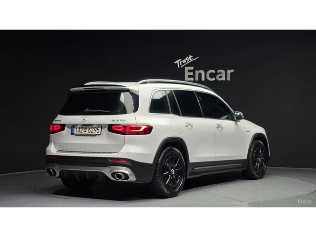 Mercedes-Benz GLB35AMG 4MATIC* КОЖА* ПОДГРЕВ* ОБДУХВ* BURMASTER* PANO* 36 - автомобили, коли, обяви за нови и употребявани 1