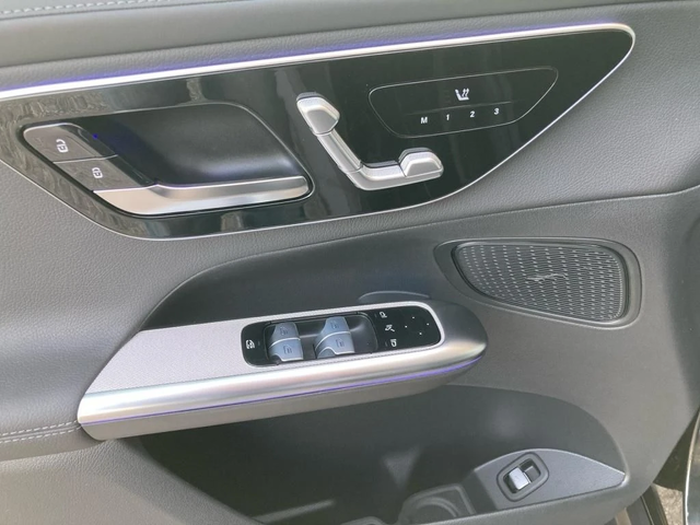 Mercedes-Benz GLC 220 d Coupe AMG - автомобили, коли, обяви за нови и употребявани 6