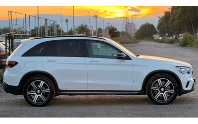 mercedes-benz-glc-220 - 3