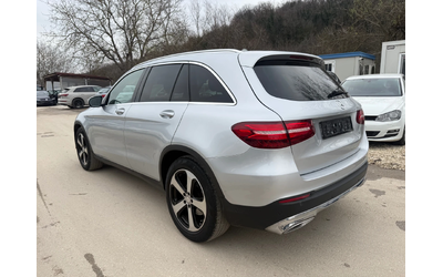 mercedes-benz-glc-220 - 4
