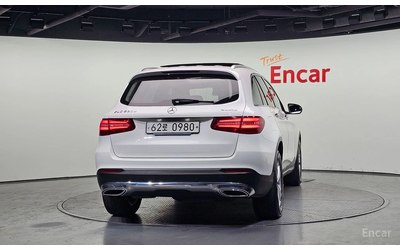 mercedes-benz-glc-220 - 3