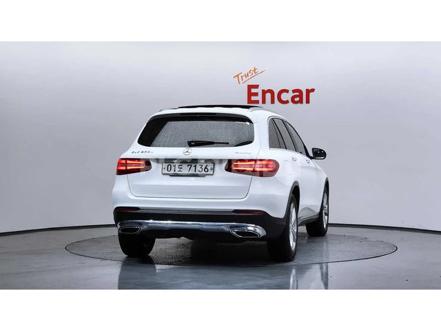 Mercedes-Benz GLC 220 ПОДГРЕВИ * ПАНО * KEYLESS - автомобили, коли, обяви за нови и употребявани 3