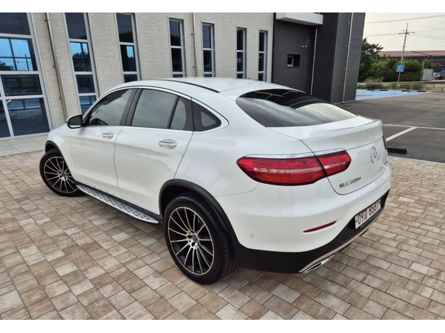 Mercedes-Benz GLC 220 d / AMG ПАКЕТ / 360 КАМЕРИ / ШИБИДАХ - автомобили, коли, обяви за нови и употребявани 1